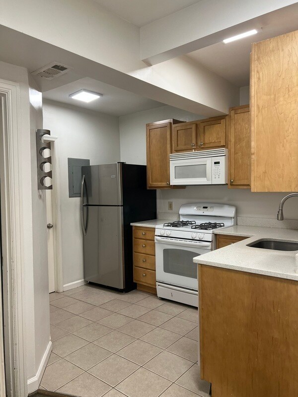 Building Photo - 1269 Simms Pl NE