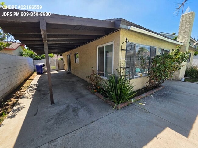 Building Photo - 9550 Cll Vejar