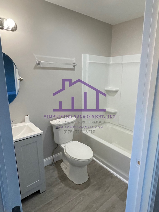 Building Photo - 2 Bedrooms, 1 bathroom Unit available in Gardner, MA!