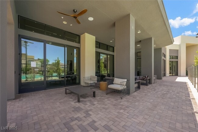 Building Photo - 11236 Rainbow Peak Ave