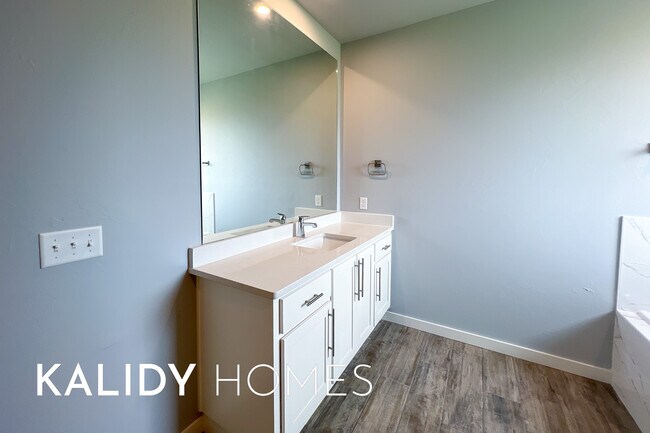 Building Photo - 17857 Salem Rd