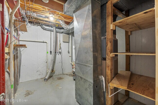 Building Photo - 11001 Bay Run Dr