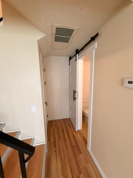 Building Photo - 5044 Bridgepointe Pl