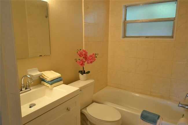 Building Photo - 2143 Chatlin Rd