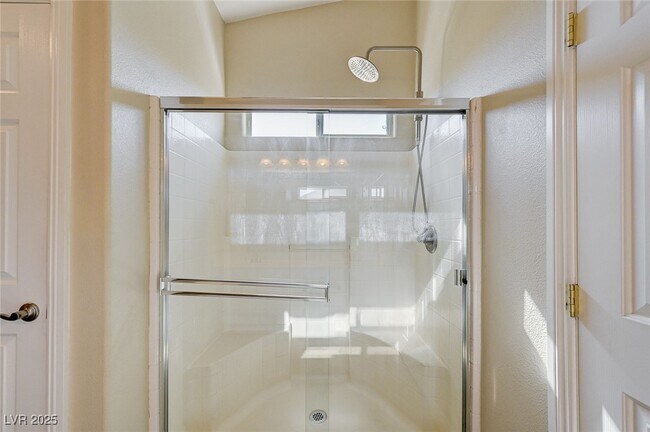 Building Photo - 5029 Upper Falls Ct