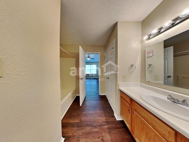 Building Photo - 5123 Milhouse Rd