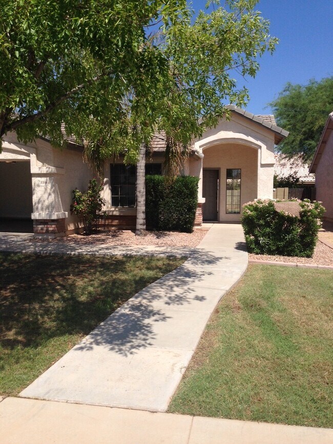 Building Photo - 2316 E Stottler Dr