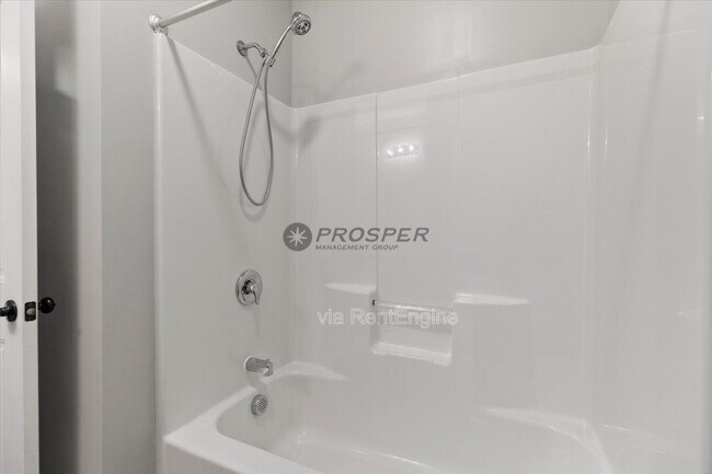 Building Photo - 110 Raeburn Way