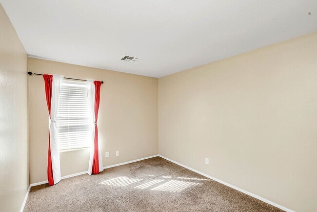 Building Photo - **Stunning 4-Bedroom, 3-Full Bath Home with Double Master Suites and Den