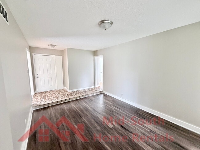 Building Photo - 480 Whiteville Ave
