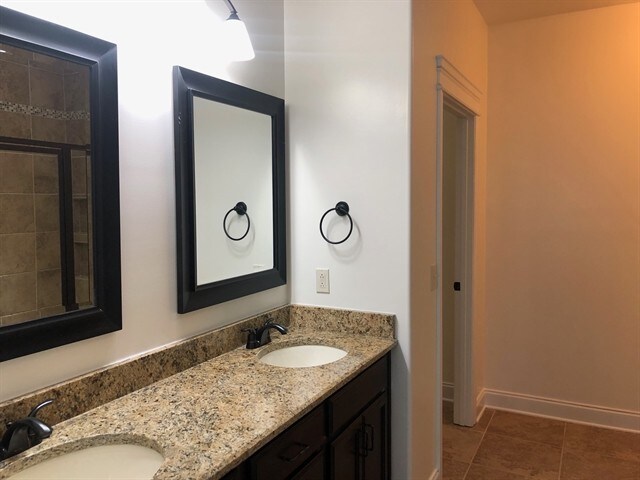 Building Photo - 5305 Cloister Dr