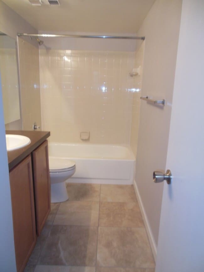 Building Photo - TWO BEDROOM TWO BATHROOM!! WATERFRONT COMMUNITY!!