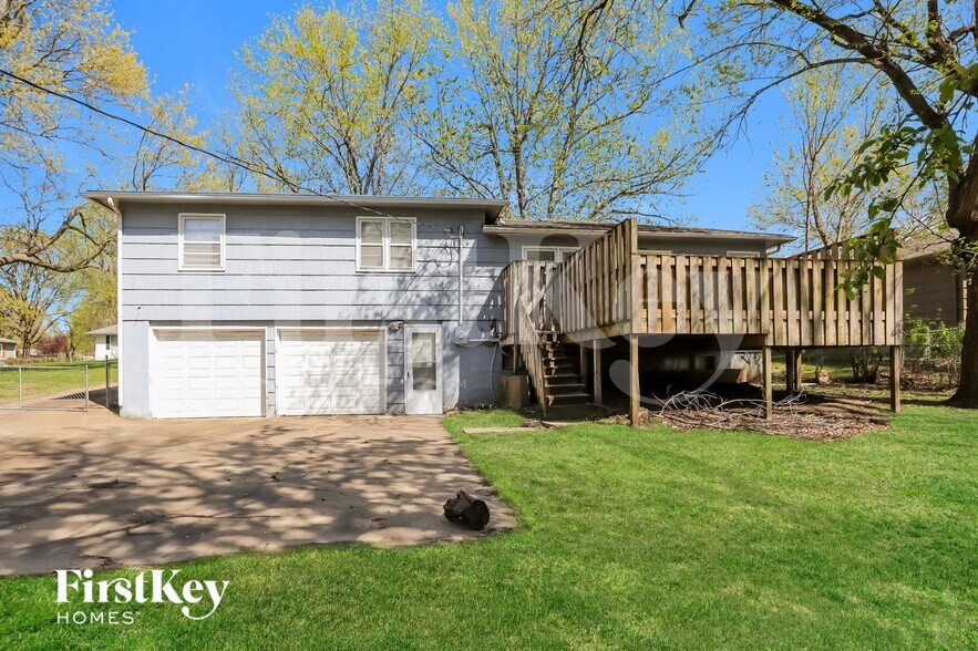 Building Photo - 7712 Arlington Ave