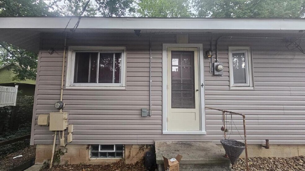 Building Photo - 68 Adams St