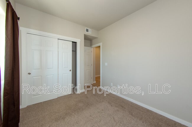 Building Photo - 1308 Rabbit Brush Trl