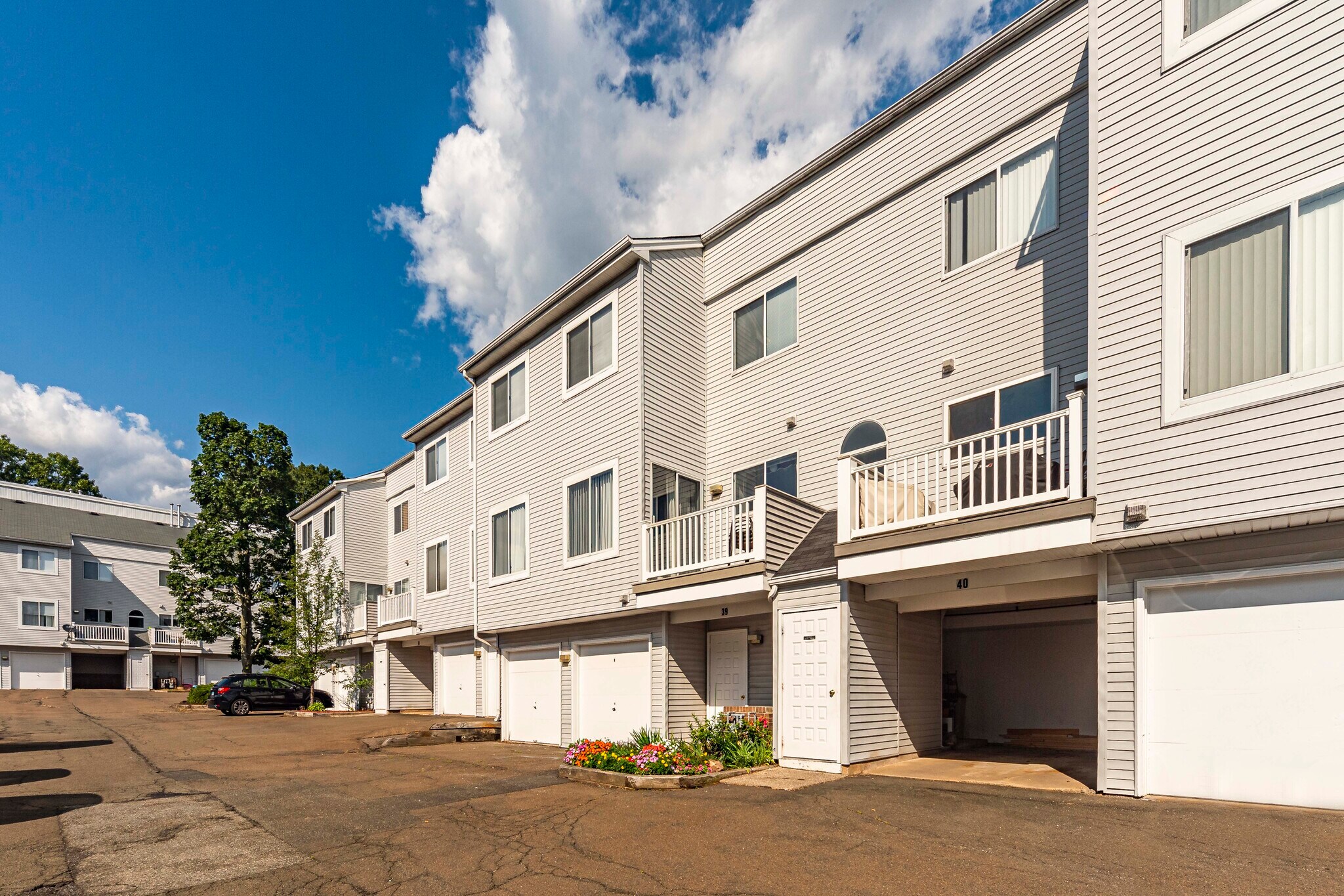 Building Photo - 39 Staffordshire Commons Dr