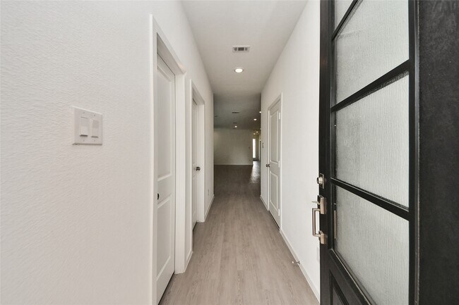 Building Photo - 6314 Orchid Bch Dr
