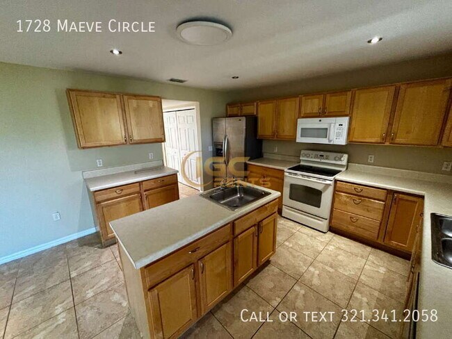Building Photo - 1728 Maeve Cir