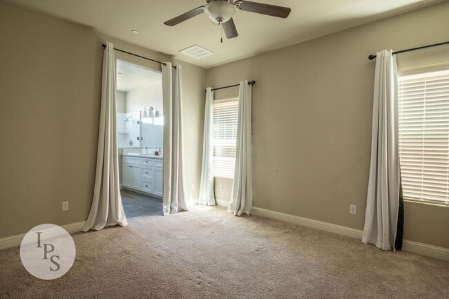 Building Photo - Clovis East Home, 2BR/2BA, Built 2019 in C...