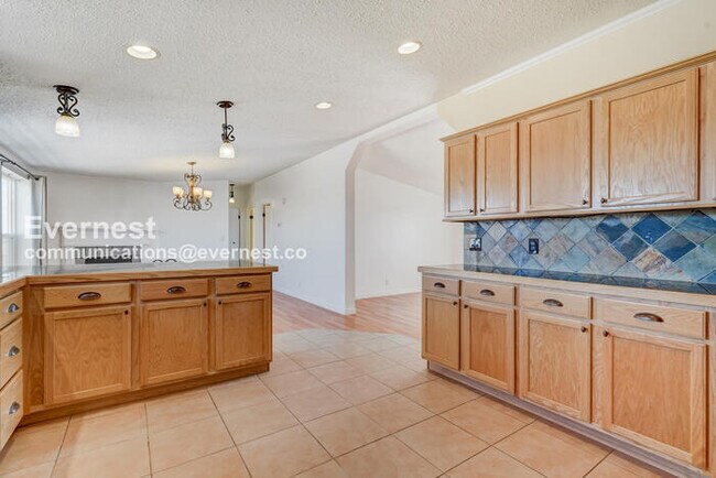 Building Photo - 1385 Antelope Dr