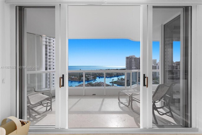 Building Photo - 21055 Yacht Club Dr