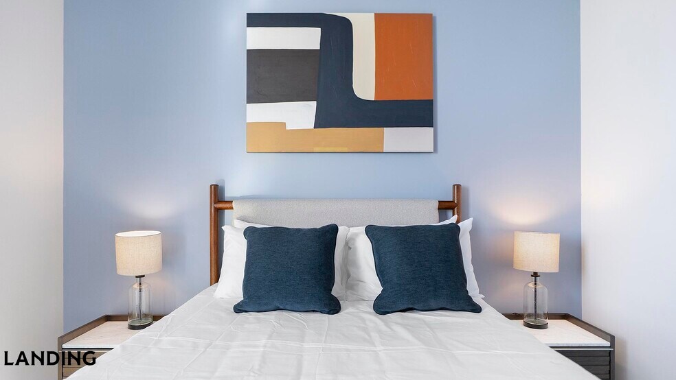 Building Photo - 513 S Damen Ave