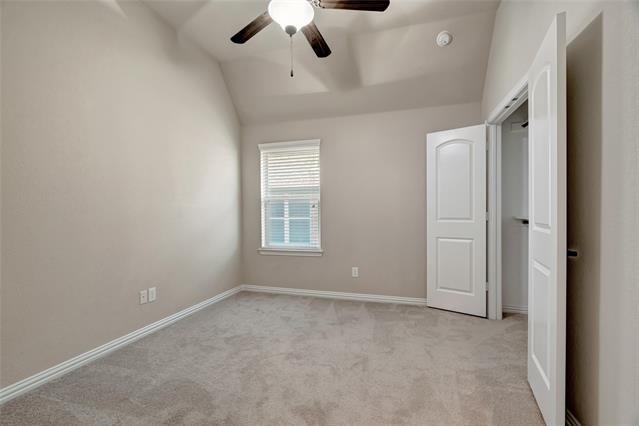 Building Photo - 2850 Sherwood Dr