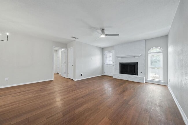 Building Photo - 1810 Mearns Meadow Blvd