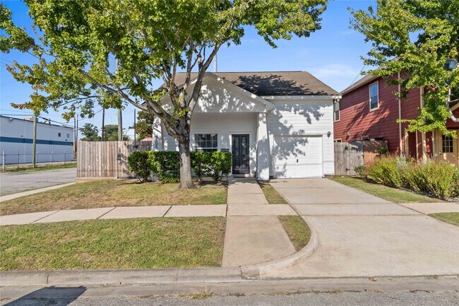 Primary Photo - 4505 Gano St