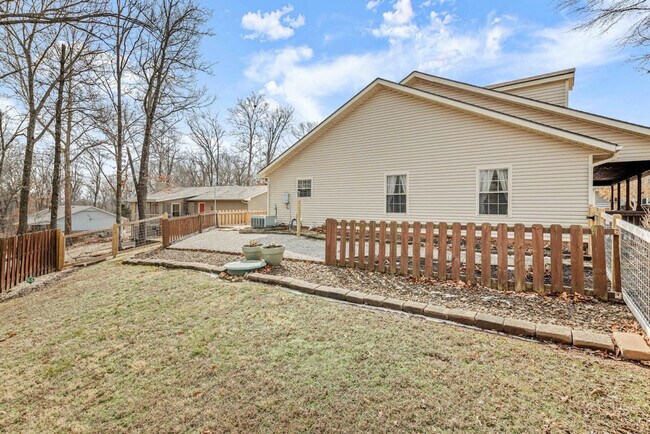 Building Photo - 1 Amesbury Dr