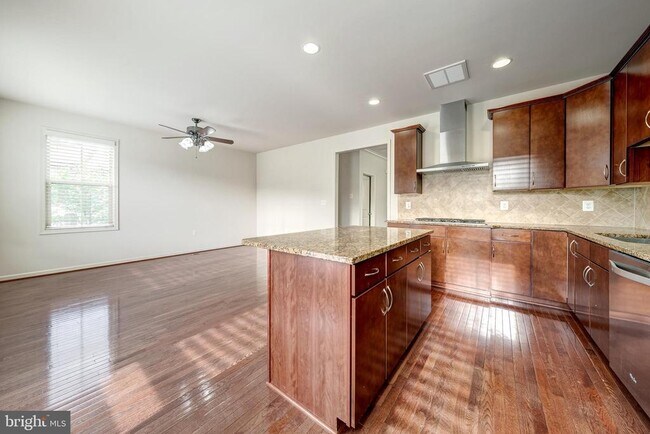 Building Photo - 42230 Castle Ridge Square