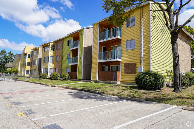 Building Photo - Thicket Apartments