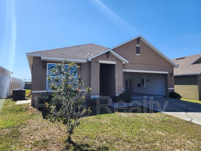 Building Photo - 469 Nova Dr