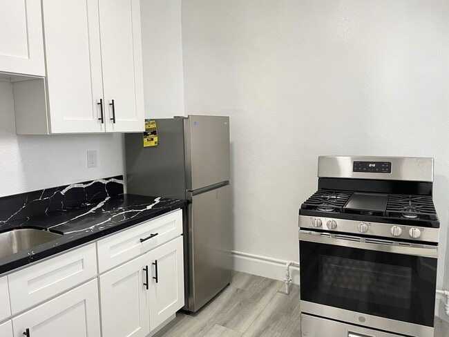 Interior Photo - Catalina Court