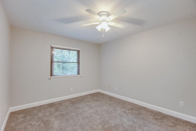 Building Photo - 2135 Victory Garden Ln