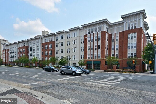 Building Photo - 2655 Prosperity Ave