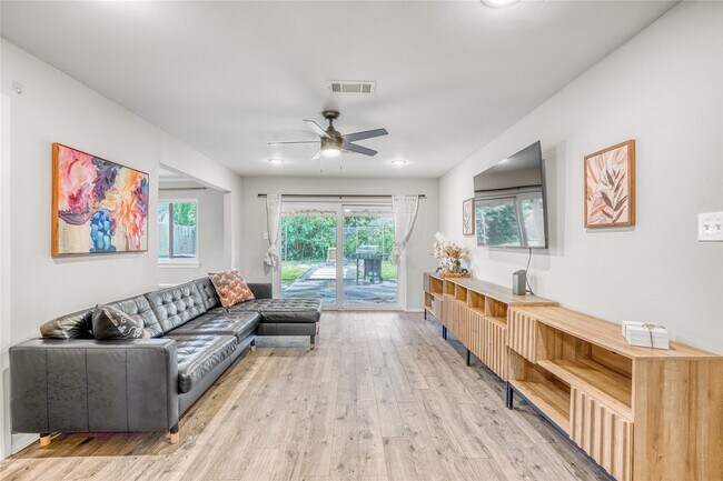 Building Photo - 9626 Vilven Ln