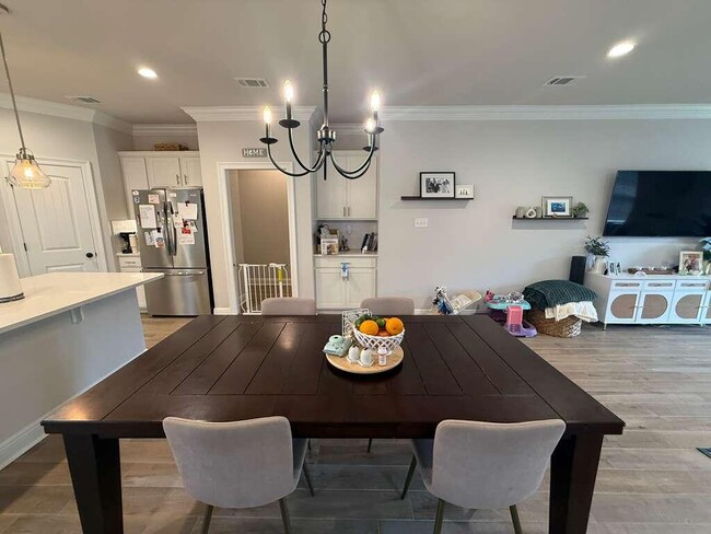 Building Photo - 115 Apollo Ave