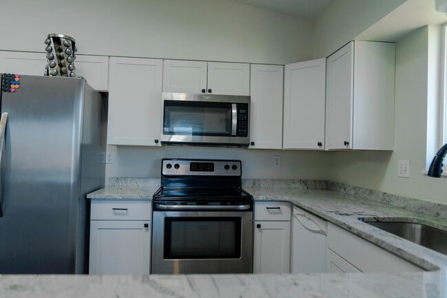 Building Photo - 7875 Chimney Terrace