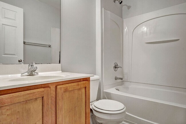 Building Photo - 11701 Coppergate Dr