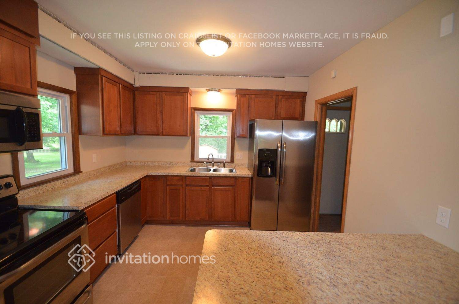Building Photo - 1440 Harmony Dr