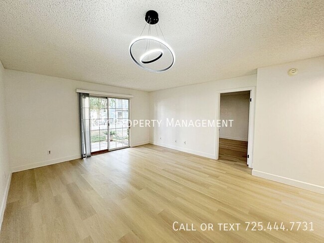 Building Photo - REMODELED 2 BEDROOM CONDO