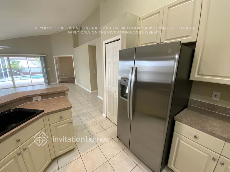 Building Photo - 1661 Oak Spring Dr