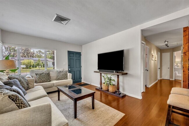 Building Photo - 780 Kangaroo Ct