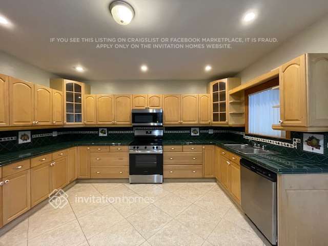 Building Photo - 10840 SW 32nd St