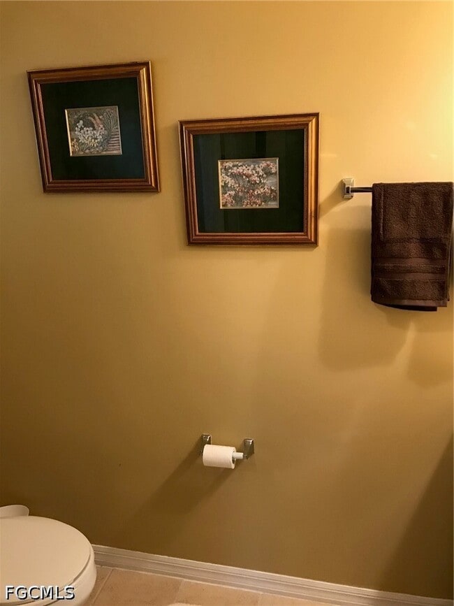 Building Photo - 9600 Roundstone Cir