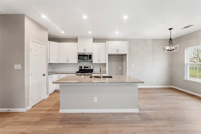 Building Photo - 10317 Teneha Dr