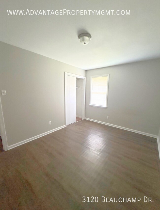 Building Photo - 3120 Beauchamp Dr