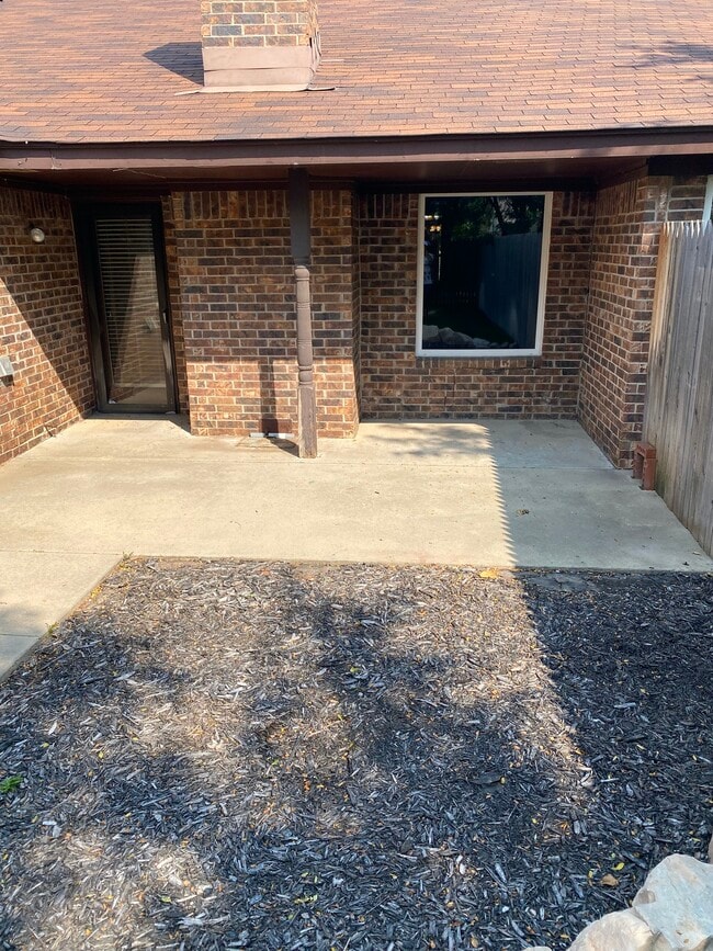 Building Photo - 4470 Ridgecrest Cir
