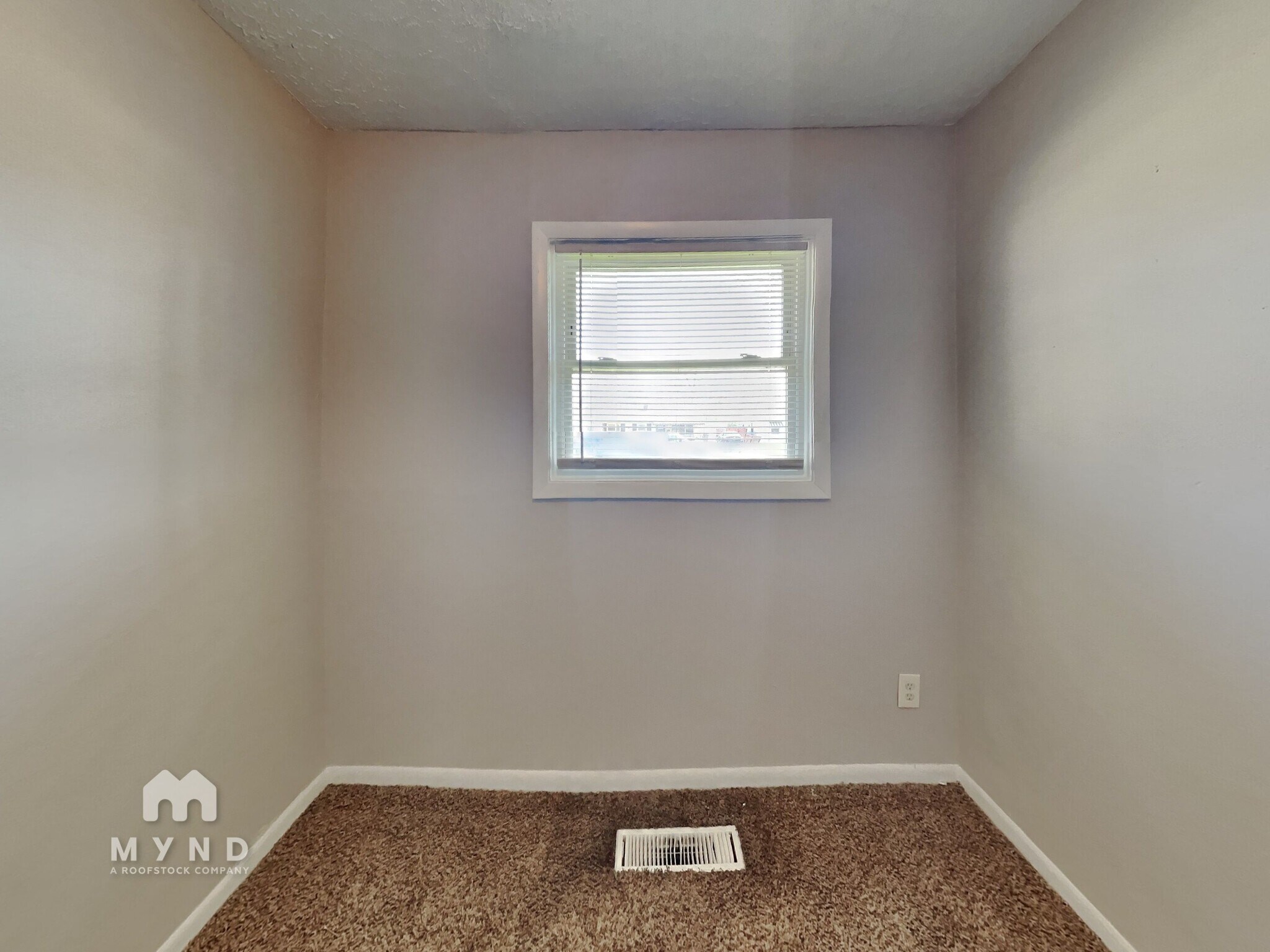 Building Photo - 2620 Eagledale Dr
